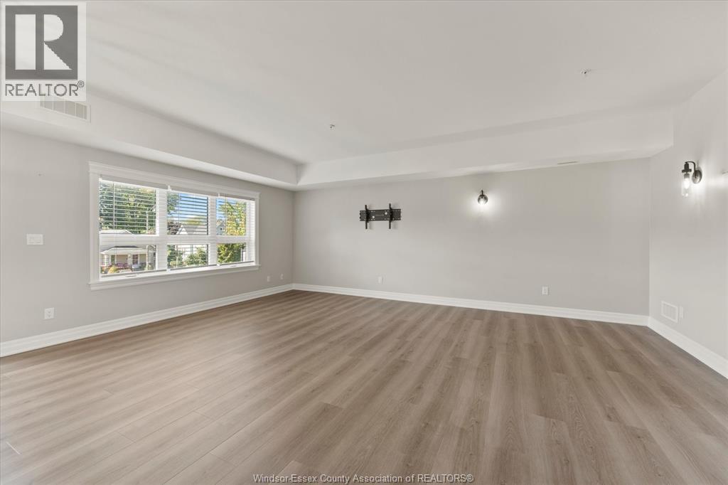 111 Sandwich Street South Unit# 201, Amherstburg, ON - Indoor Photo Showing Other Room