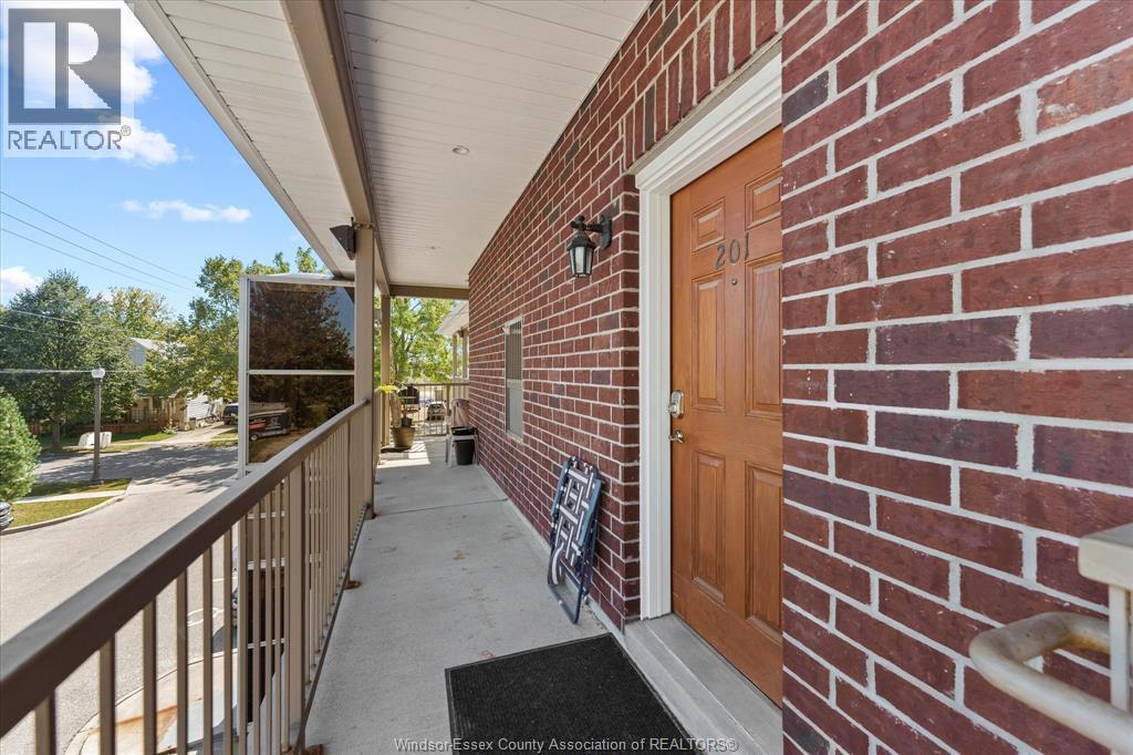 111 Sandwich Street South Unit# 201, Amherstburg, ON - Outdoor With Exterior