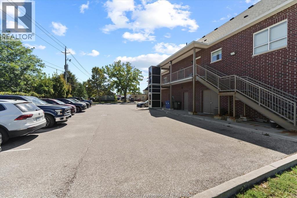 111 Sandwich Street South Unit# 201, Amherstburg, ON - Outdoor