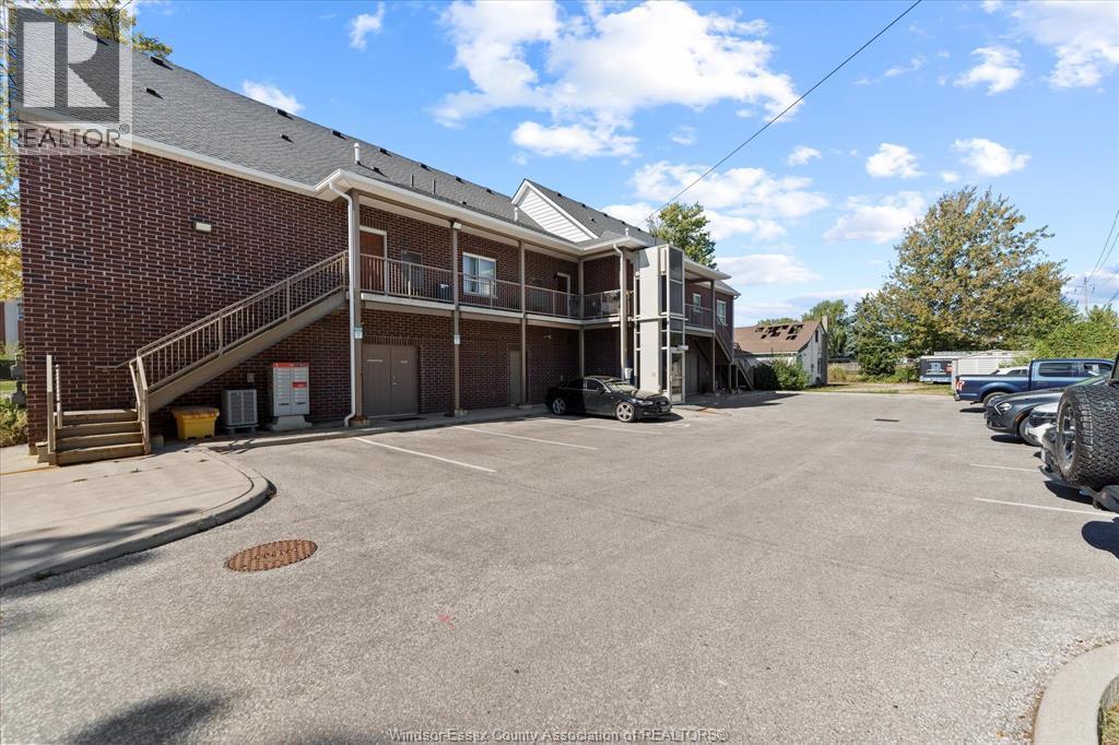 111 Sandwich Street South Unit# 201, Amherstburg, ON - Outdoor