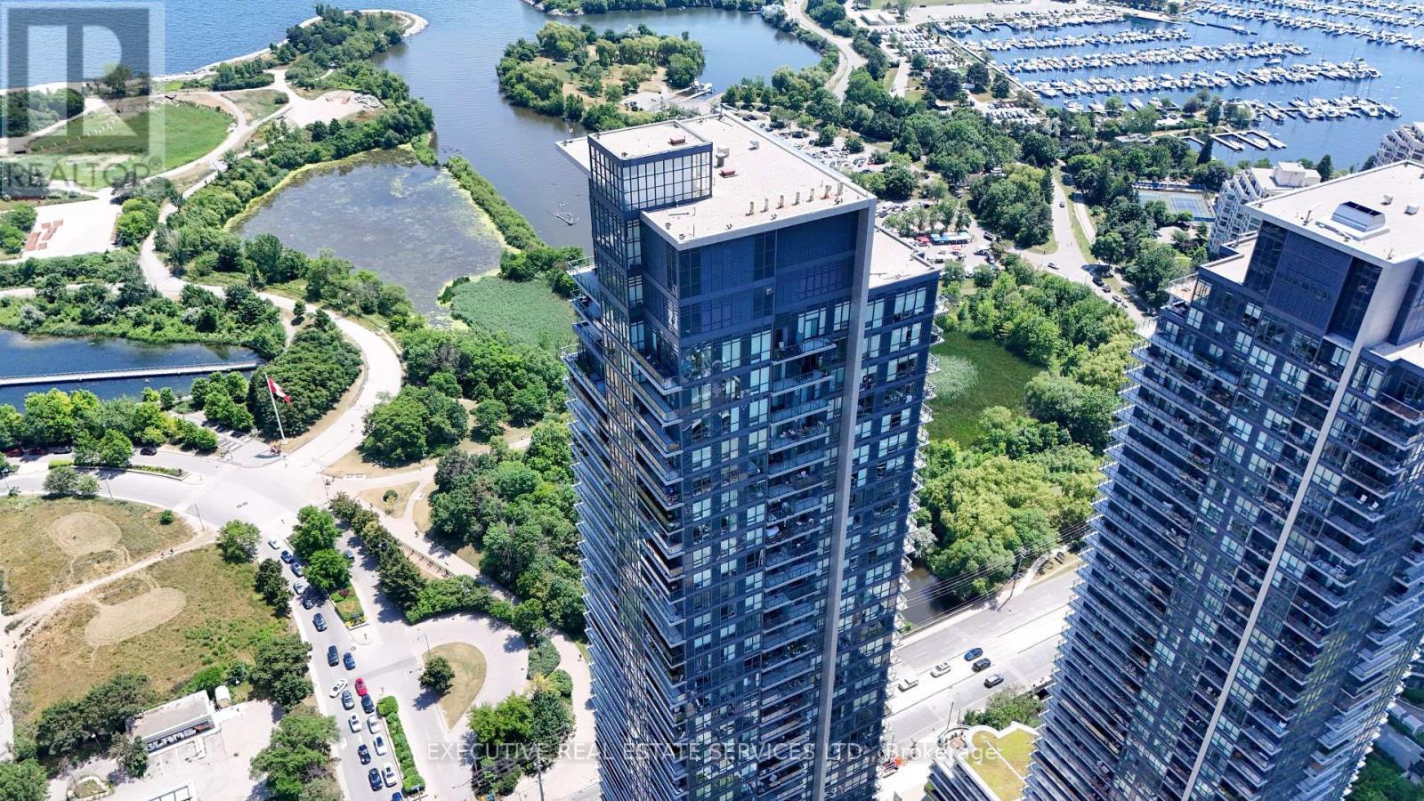 Lph07 - 2200 Lakeshore Boulevard W, Toronto, ON - Outdoor With View