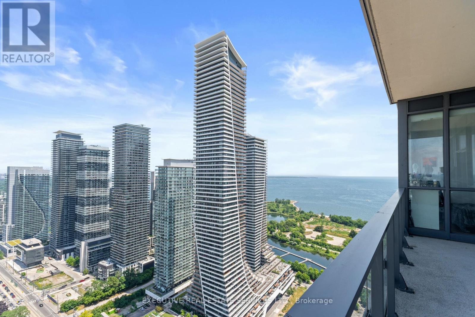 Lph07 - 2200 Lakeshore Boulevard W, Toronto, ON - Outdoor With Balcony With Facade