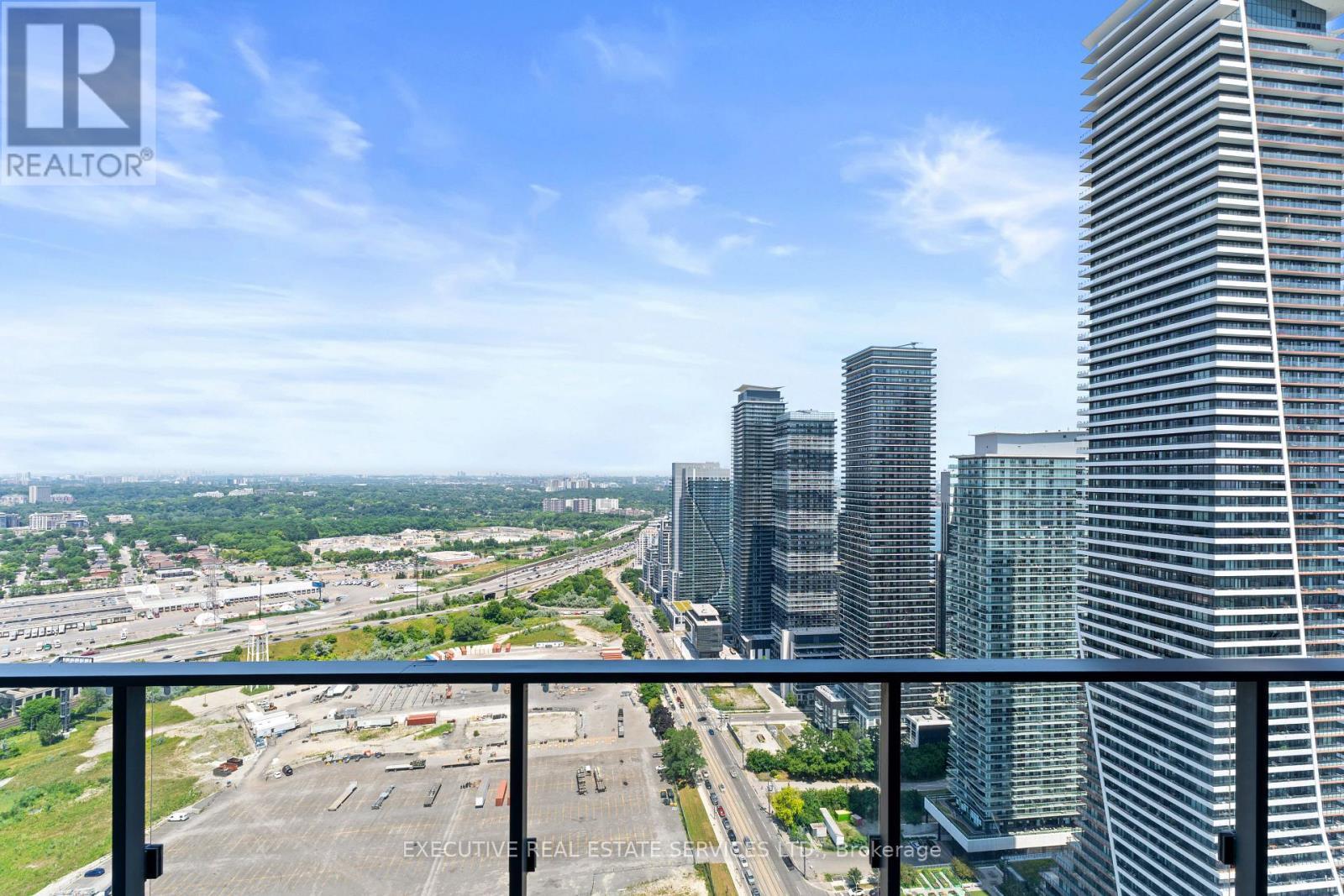 Lph07 - 2200 Lakeshore Boulevard W, Toronto, ON - Outdoor With Balcony