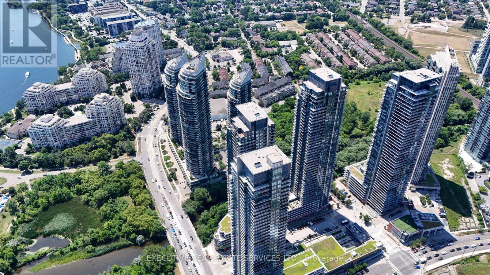 Lph07 - 2200 Lakeshore Boulevard W, Toronto, ON - Outdoor With View
