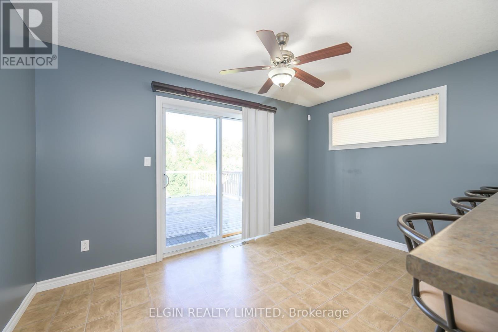 12 Peach Tree Boulevard, St. Thomas, ON - Indoor Photo Showing Other Room