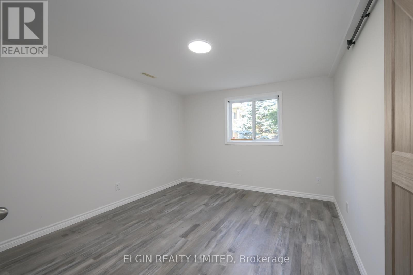 12 Peach Tree Boulevard, St. Thomas, ON - Indoor Photo Showing Other Room