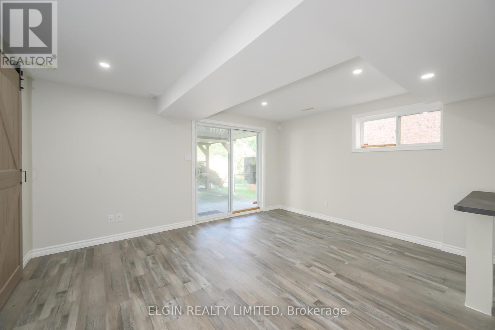 12 Peach Tree Boulevard, St. Thomas, ON - Indoor Photo Showing Other Room