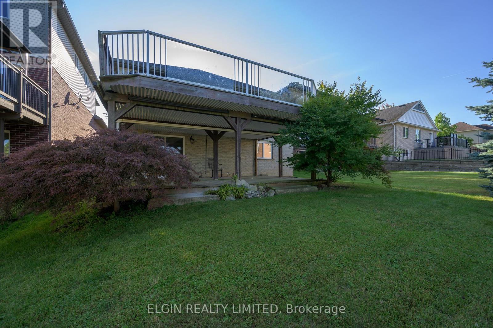 12 Peach Tree Boulevard, St. Thomas, ON - Outdoor With Deck Patio Veranda