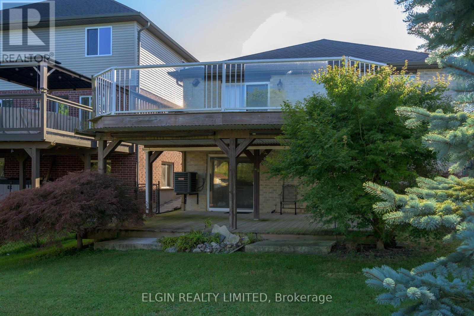 12 Peach Tree Boulevard, St. Thomas, ON - Outdoor With Deck Patio Veranda