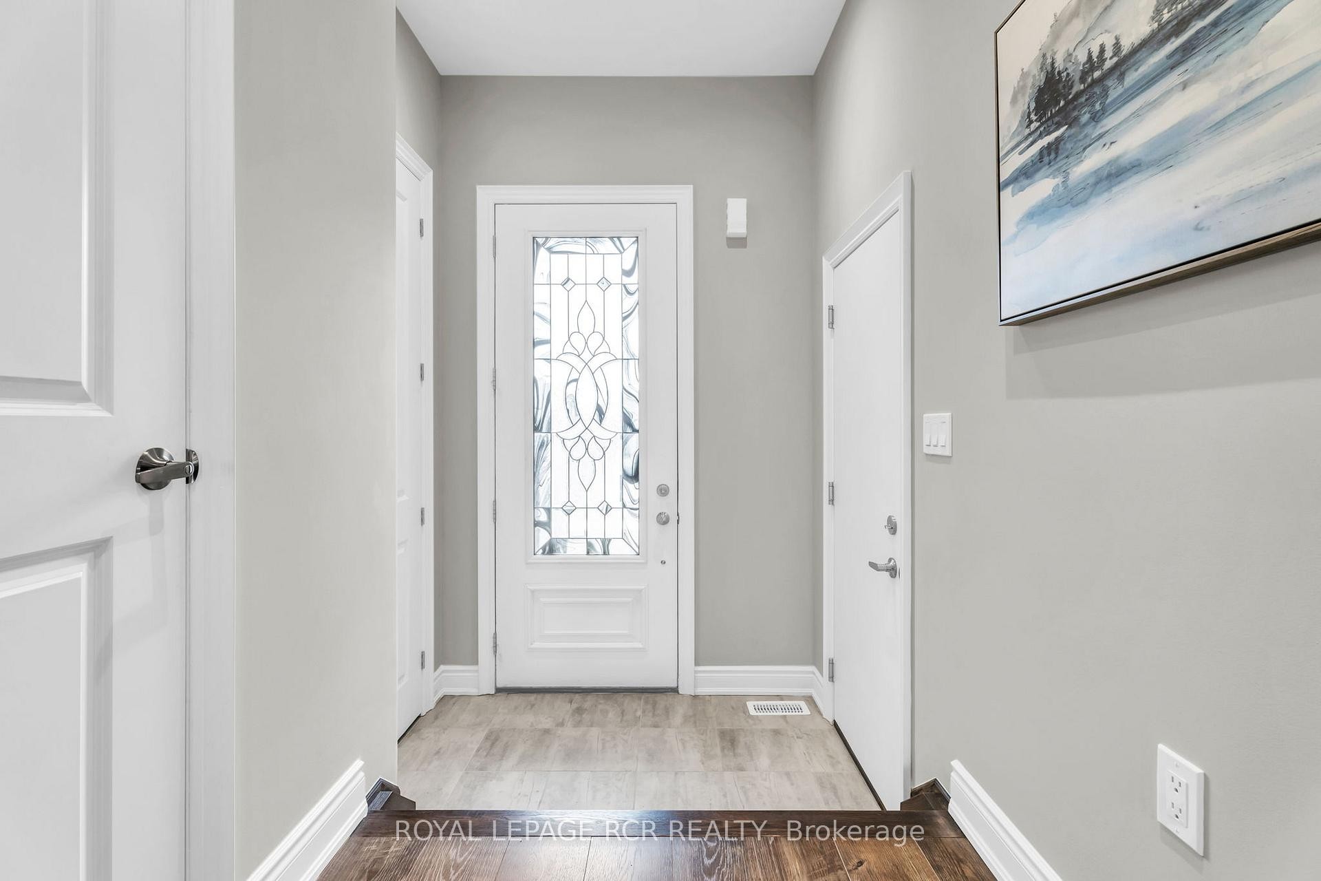 215 Walker Boulevard, New Tecumseth, ON - Indoor Photo Showing Other Room