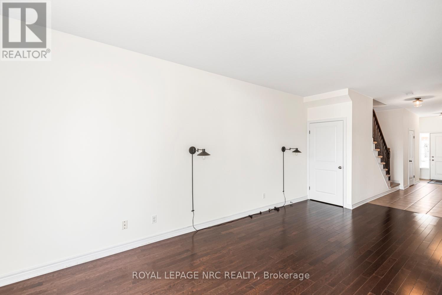 Large Living Room - 22 - 45 Seabreeze Crescent, Hamilton, ON - Indoor Photo Showing Other Room