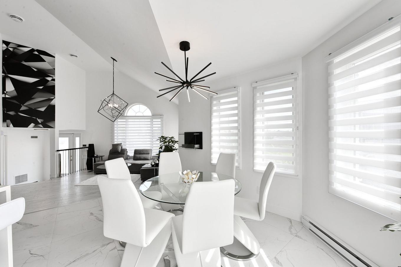 Dining room - 8990 Place Rodier, Brossard, QC - Indoor Photo Showing Dining Room