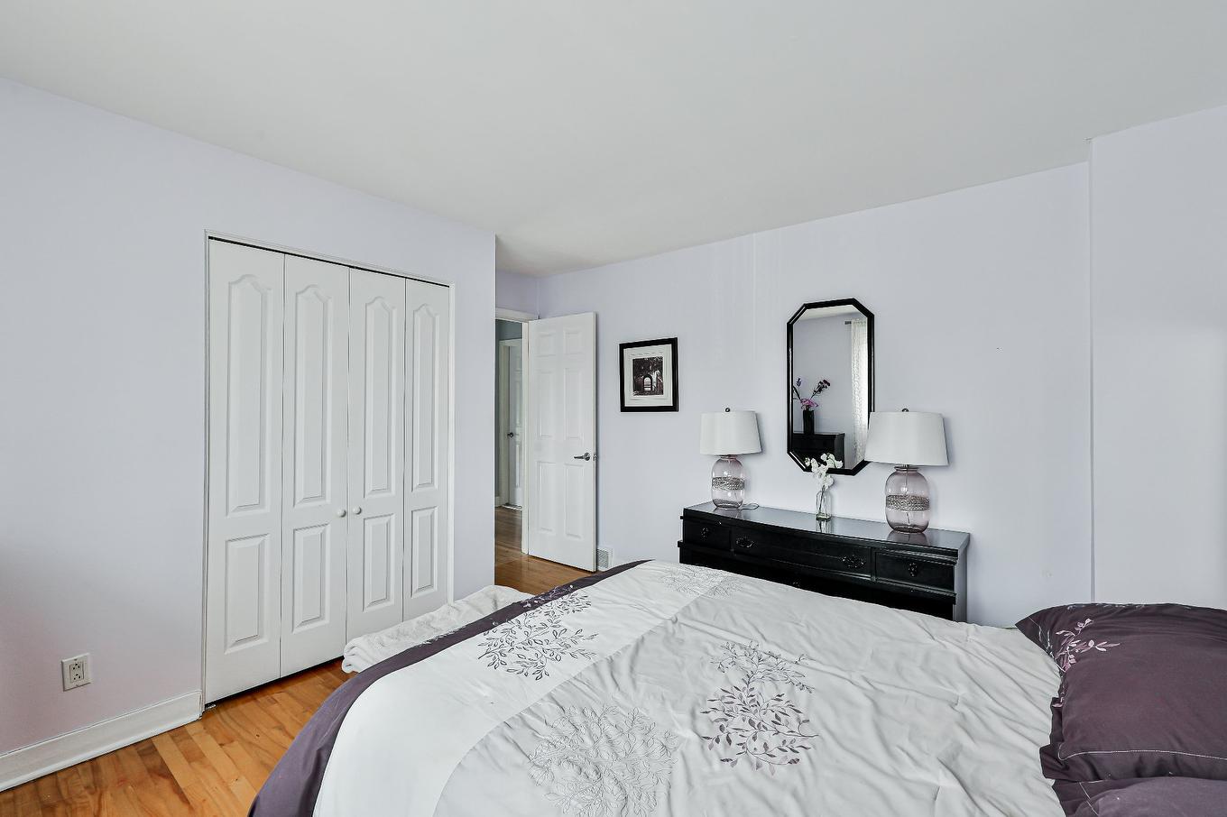 Bedroom - 1008 Rue Violette, Laval (Sainte-Dorothée), QC - Indoor Photo Showing Bedroom