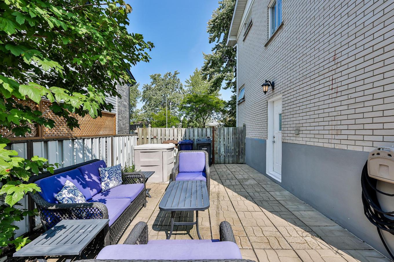 Backyard - 1008 Rue Violette, Laval (Sainte-Dorothée), QC - Outdoor With Deck Patio Veranda With Exterior