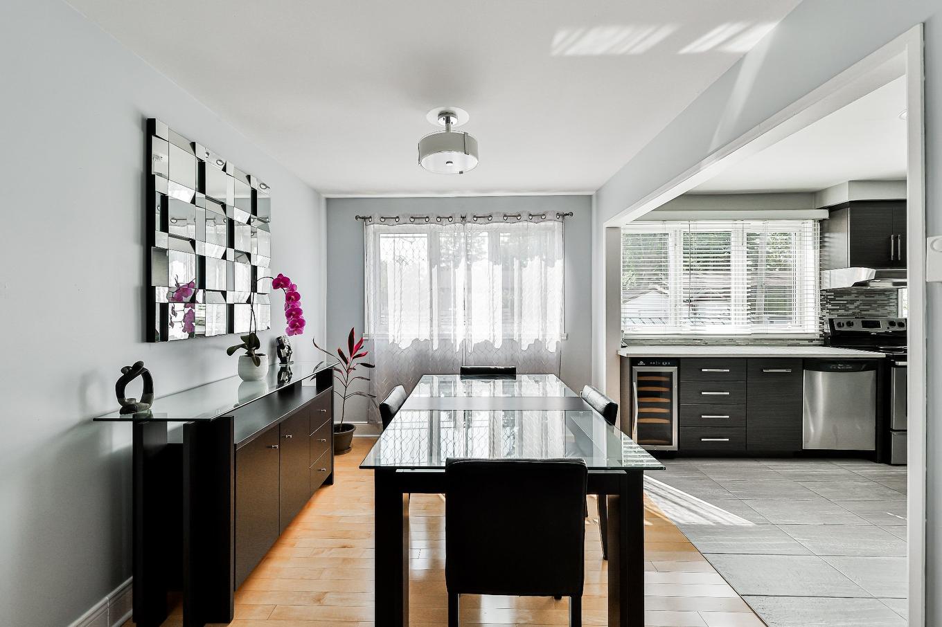 Dining room - 1008 Rue Violette, Laval (Sainte-Dorothée), QC - Indoor Photo Showing Other Room