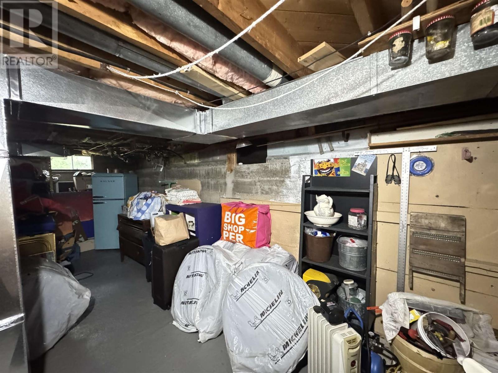 18 Hillcrest Ave, Wawa, ON - Indoor Photo Showing Basement