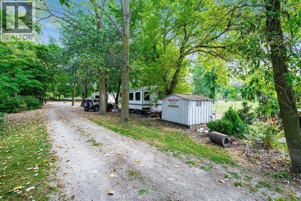 633 Point Pelee Drive, Leamington, ON - Outdoor