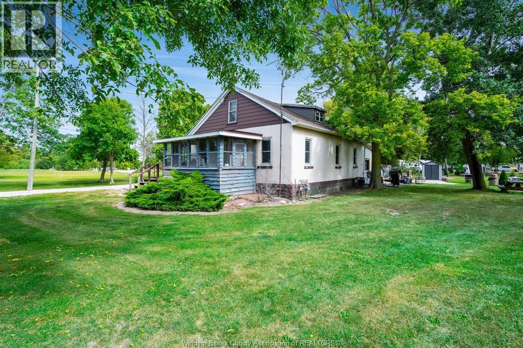 633 Point Pelee Drive, Leamington, ON - Outdoor