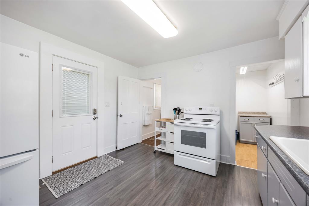 326 Michigan Avenue, Point Edward, ON