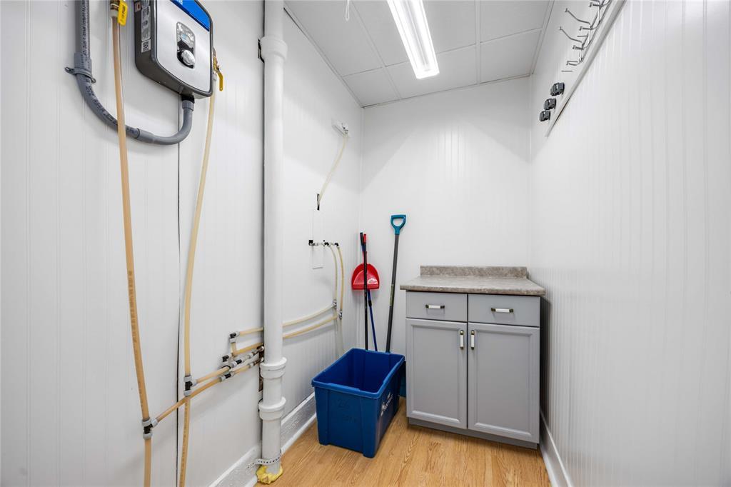 326 Michigan Avenue, Point Edward, ON