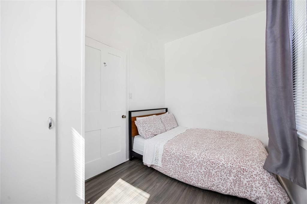 326 Michigan Avenue, Point Edward, ON