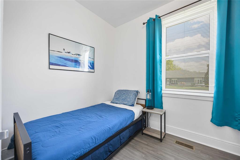 326 Michigan Avenue, Point Edward, ON