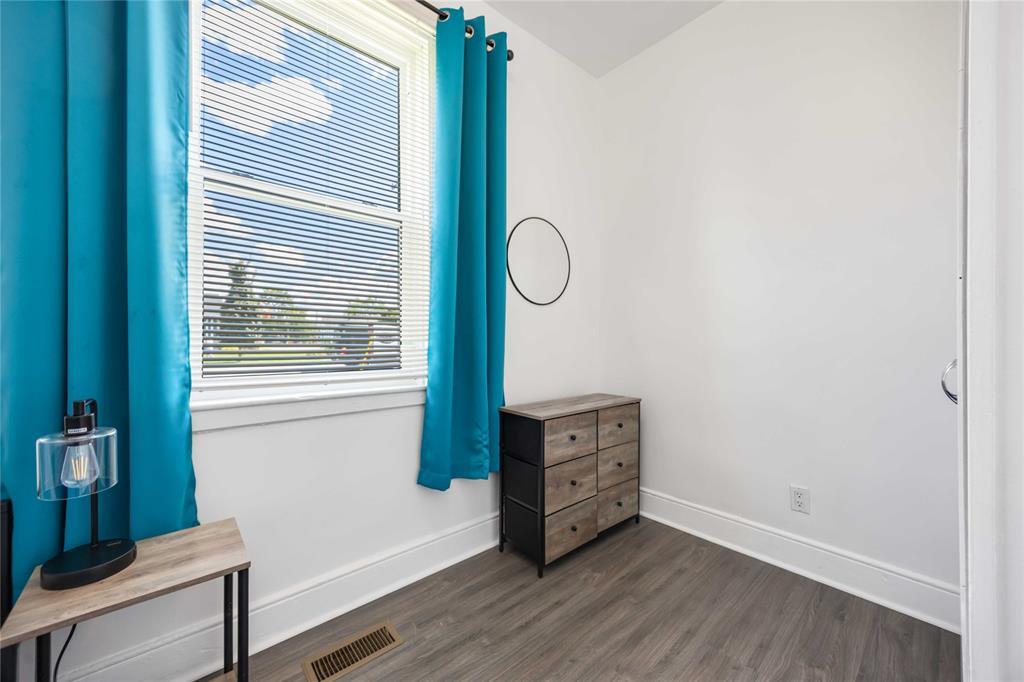 326 Michigan Avenue, Point Edward, ON