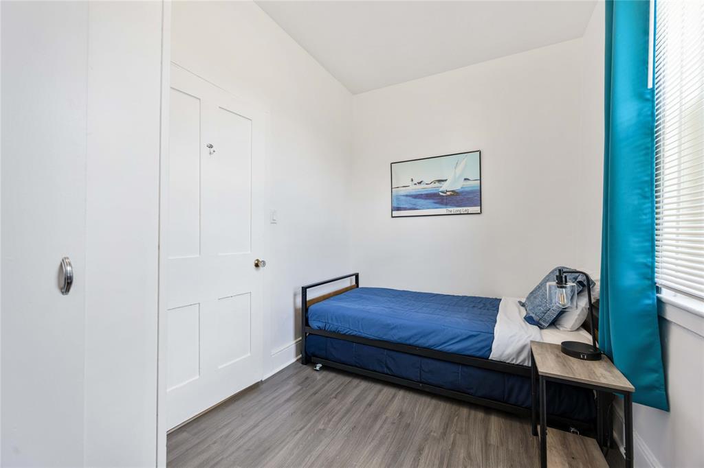 326 Michigan Avenue, Point Edward, ON