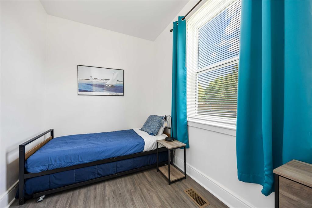 326 Michigan Avenue, Point Edward, ON