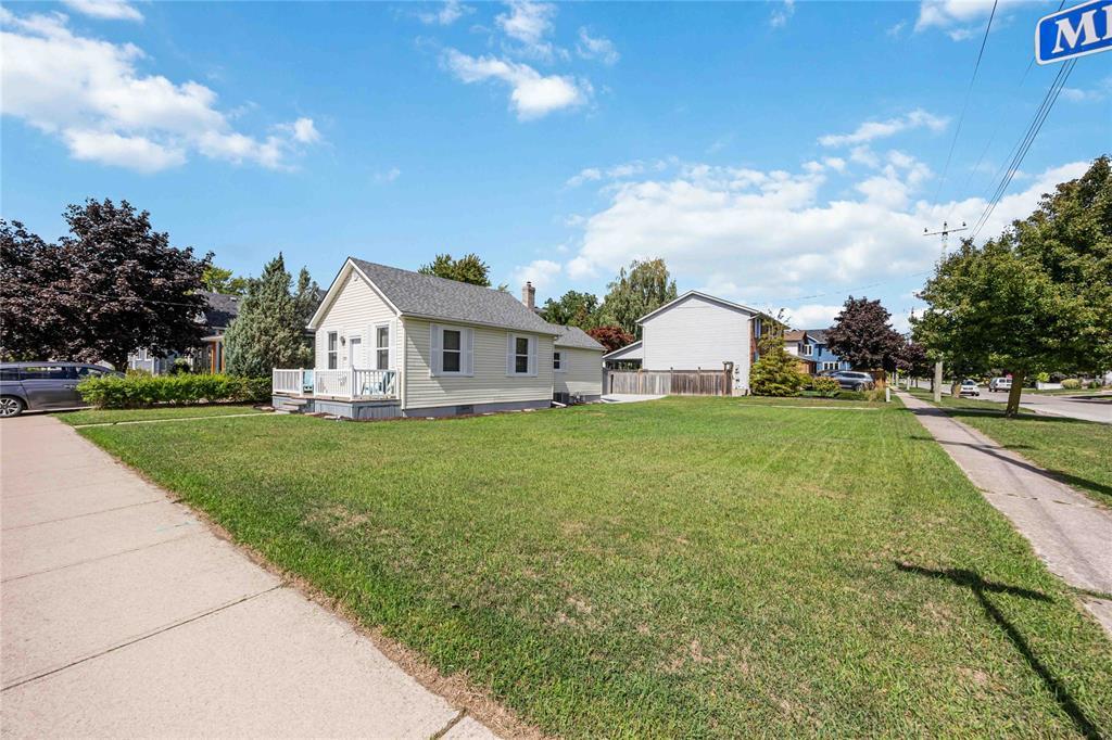 326 Michigan Avenue, Point Edward, ON