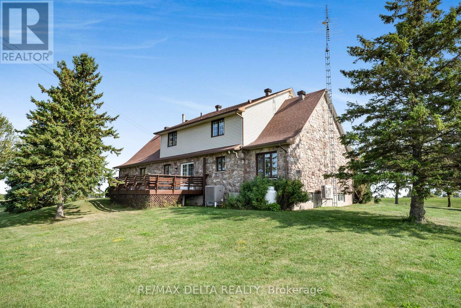 4254 Conc 20 Concession, The Nation, ON - Outdoor With Deck Patio Veranda