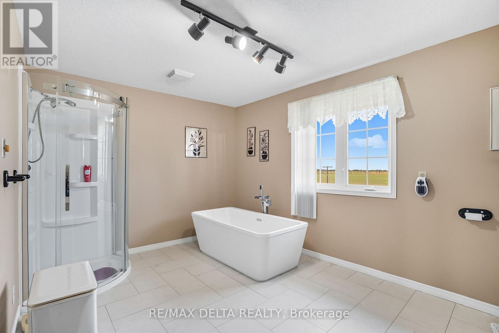 4254 Conc 20 Concession, The Nation, ON - Indoor Photo Showing Bathroom