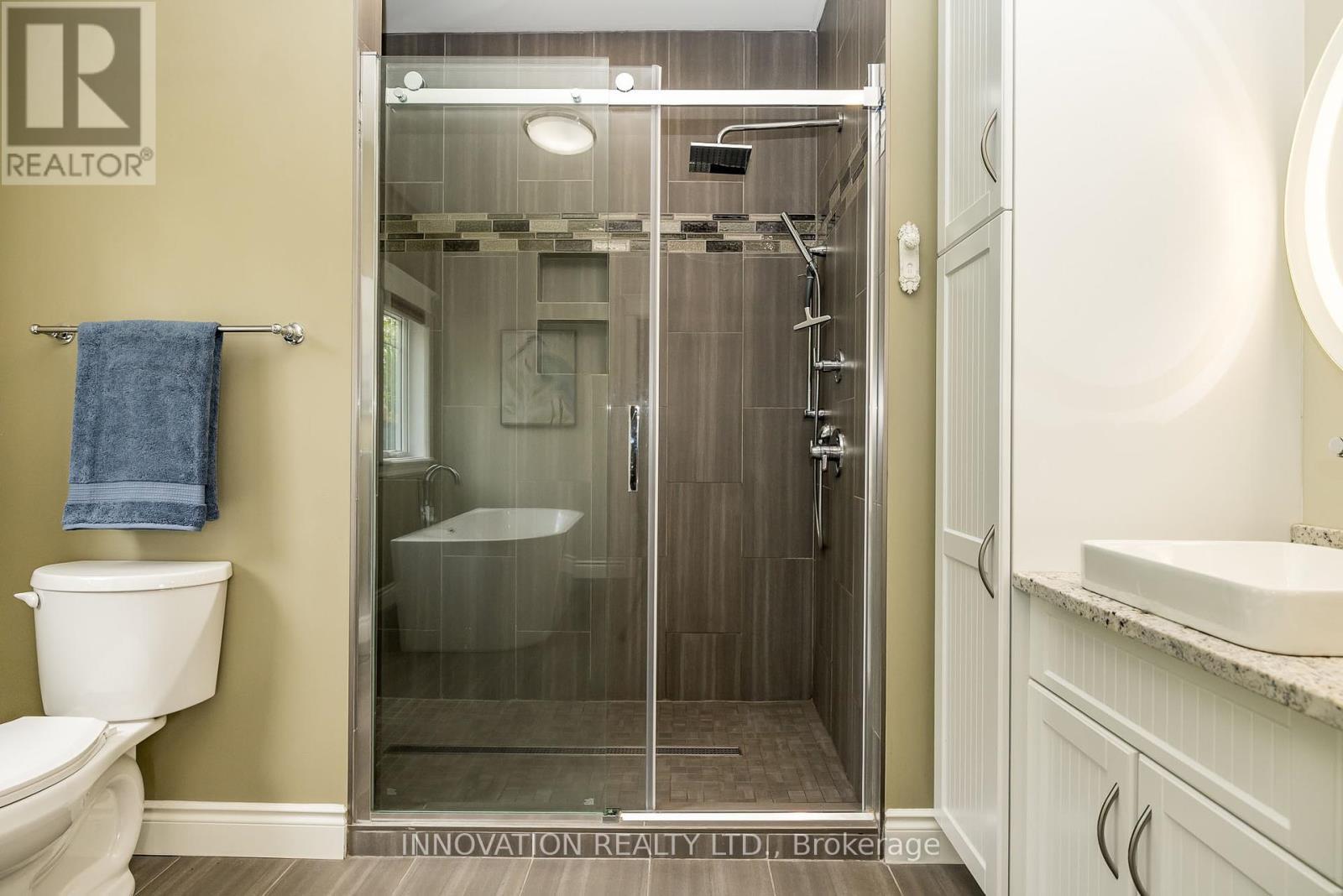 103 A Carriage Landing Drive, Horton, ON - Indoor Photo Showing Bathroom