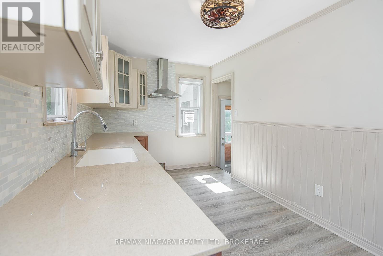 971 Hwy 3, Port Colborne (Sherkston), ON - Indoor