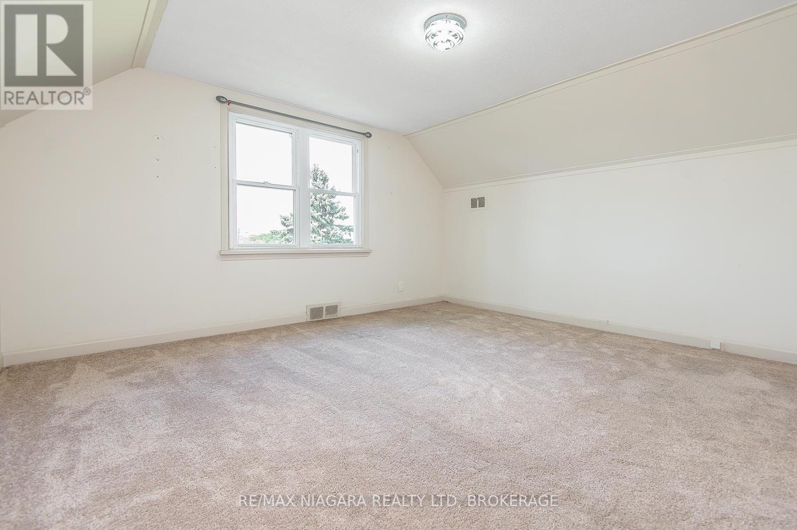 971 Hwy 3, Port Colborne (Sherkston), ON - Indoor Photo Showing Other Room