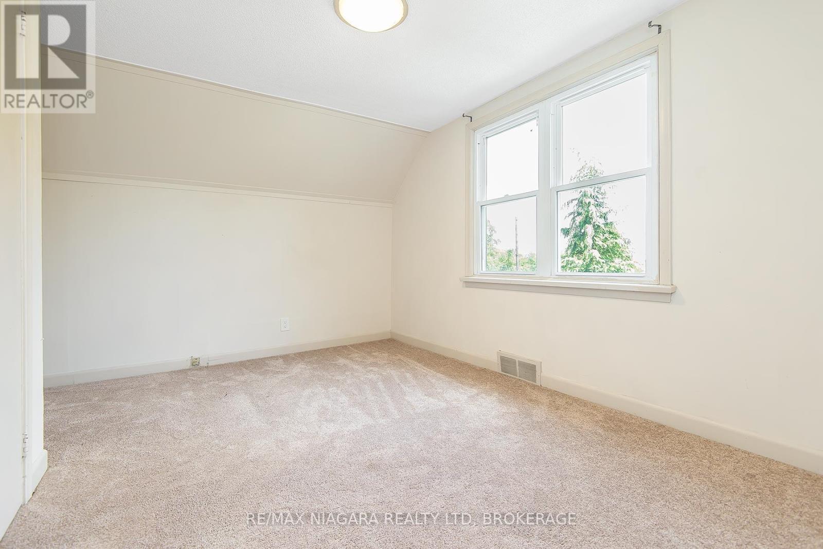 971 Hwy 3, Port Colborne (Sherkston), ON - Indoor Photo Showing Other Room