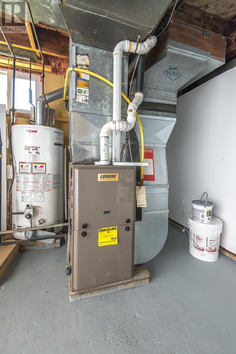 971 Hwy 3, Port Colborne (Sherkston), ON - Indoor Photo Showing Basement