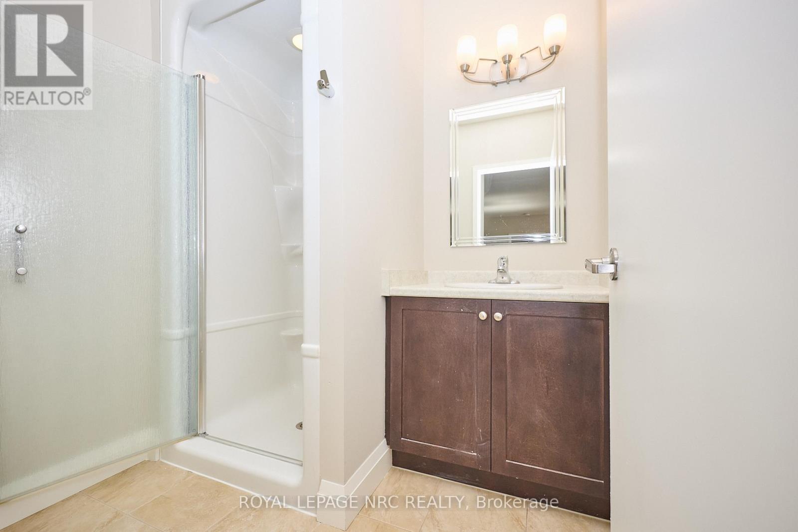 Main 3pc Bath. - 304 - 26 Wellington Street, St. Catharines (Downtown), ON - Indoor Photo Showing Bathroom