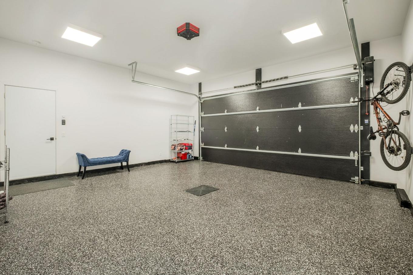 Garage - 612 Rue Du Chardonnay, Sherbrooke (Les Nations), QC - Indoor Photo Showing Garage