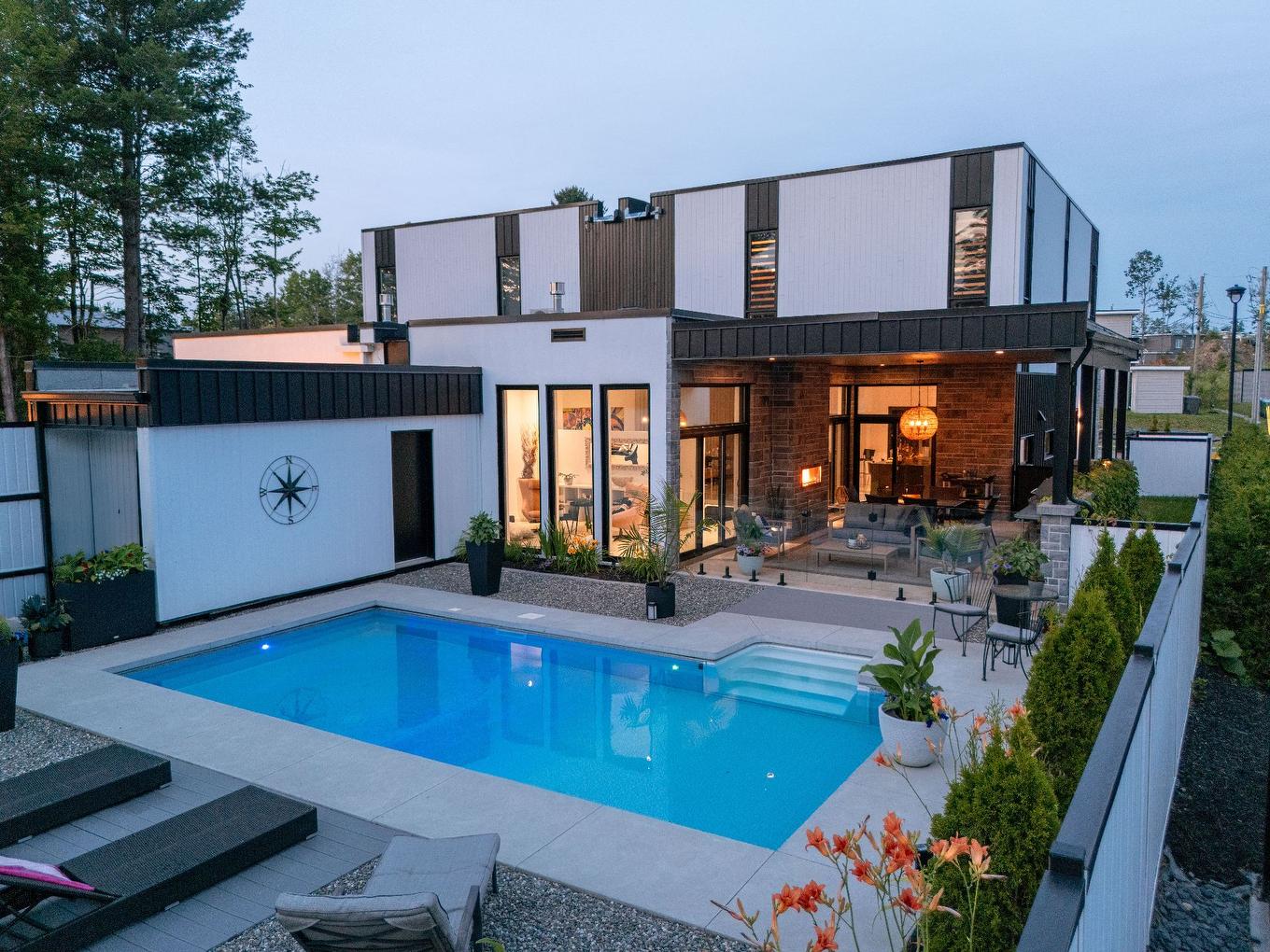 Overall view - 612 Rue Du Chardonnay, Sherbrooke (Les Nations), QC - Outdoor With In Ground Pool