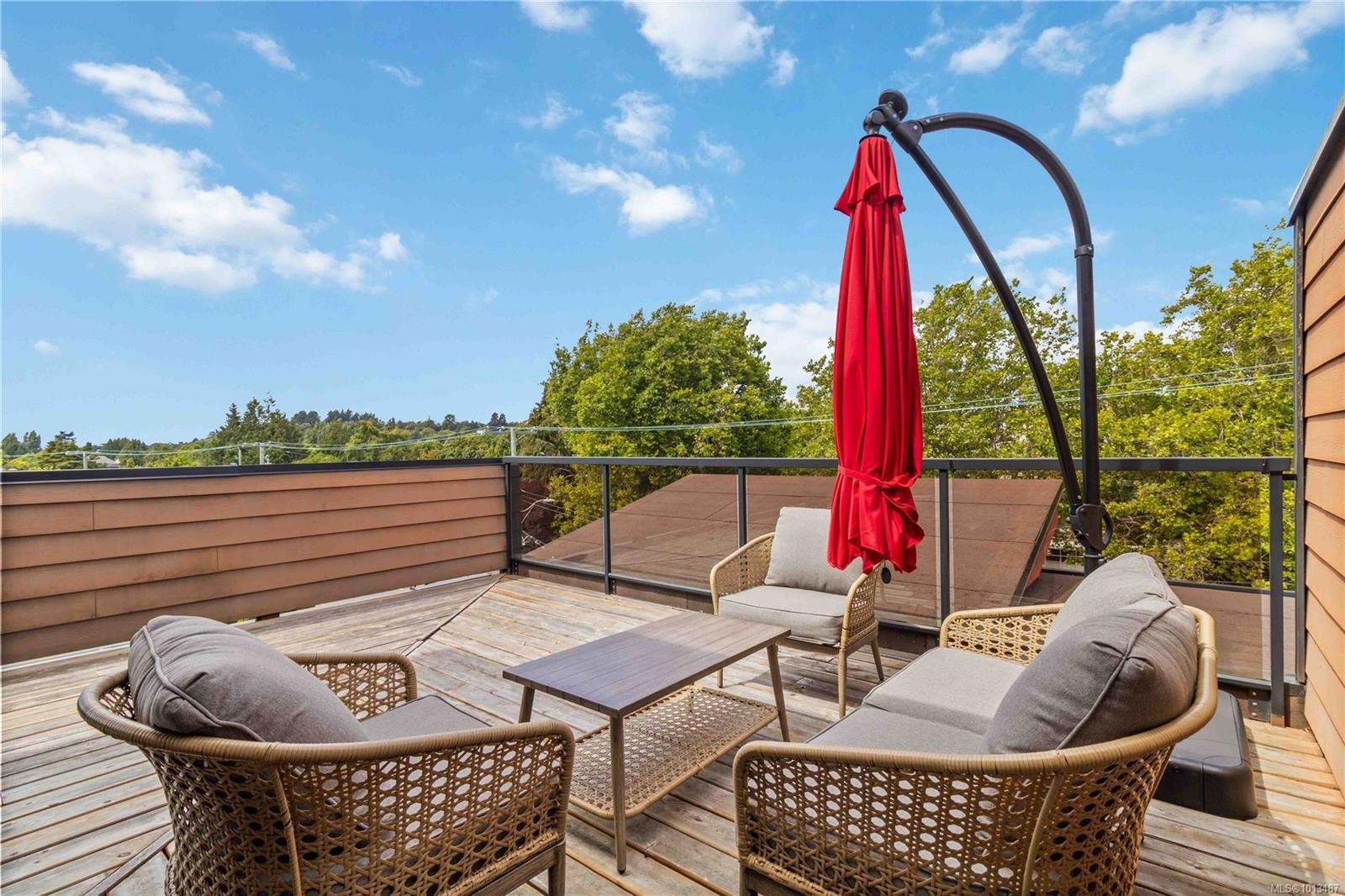 4-1827 Fairfield Rd, Victoria, BC