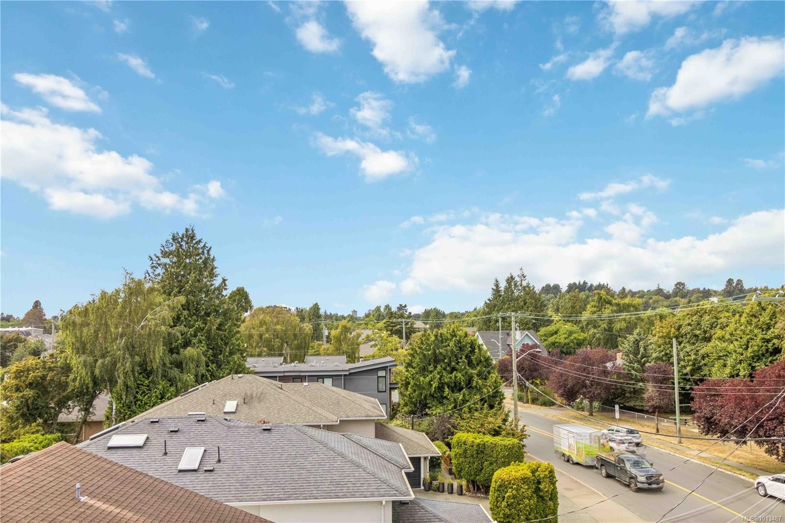 4-1827 Fairfield Rd, Victoria, BC