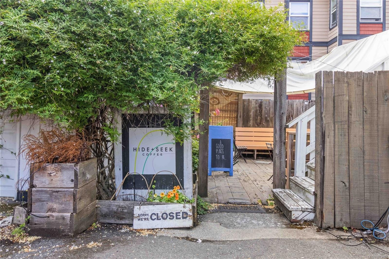 4-1827 Fairfield Rd, Victoria, BC