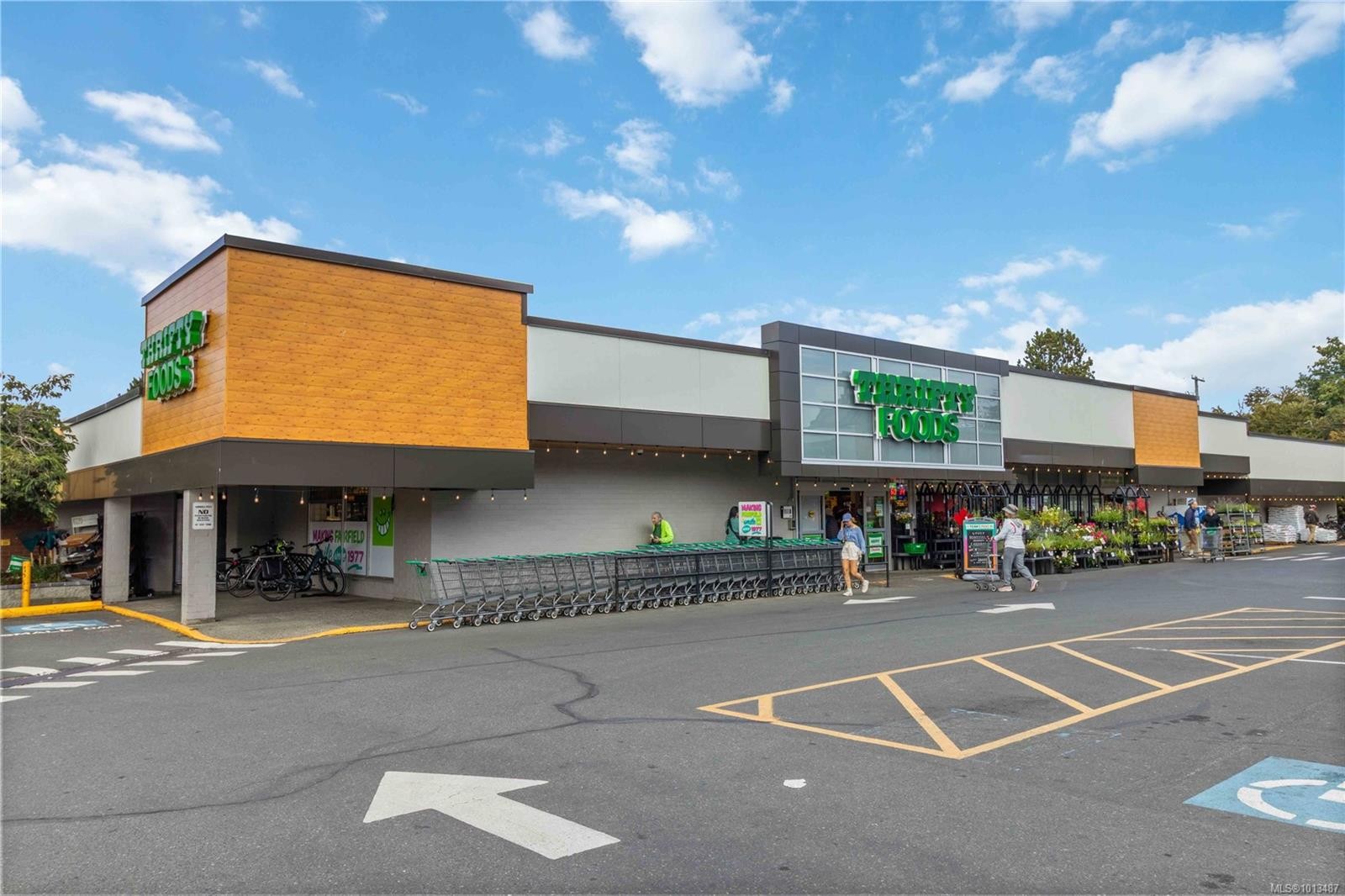 4-1827 Fairfield Rd, Victoria, BC