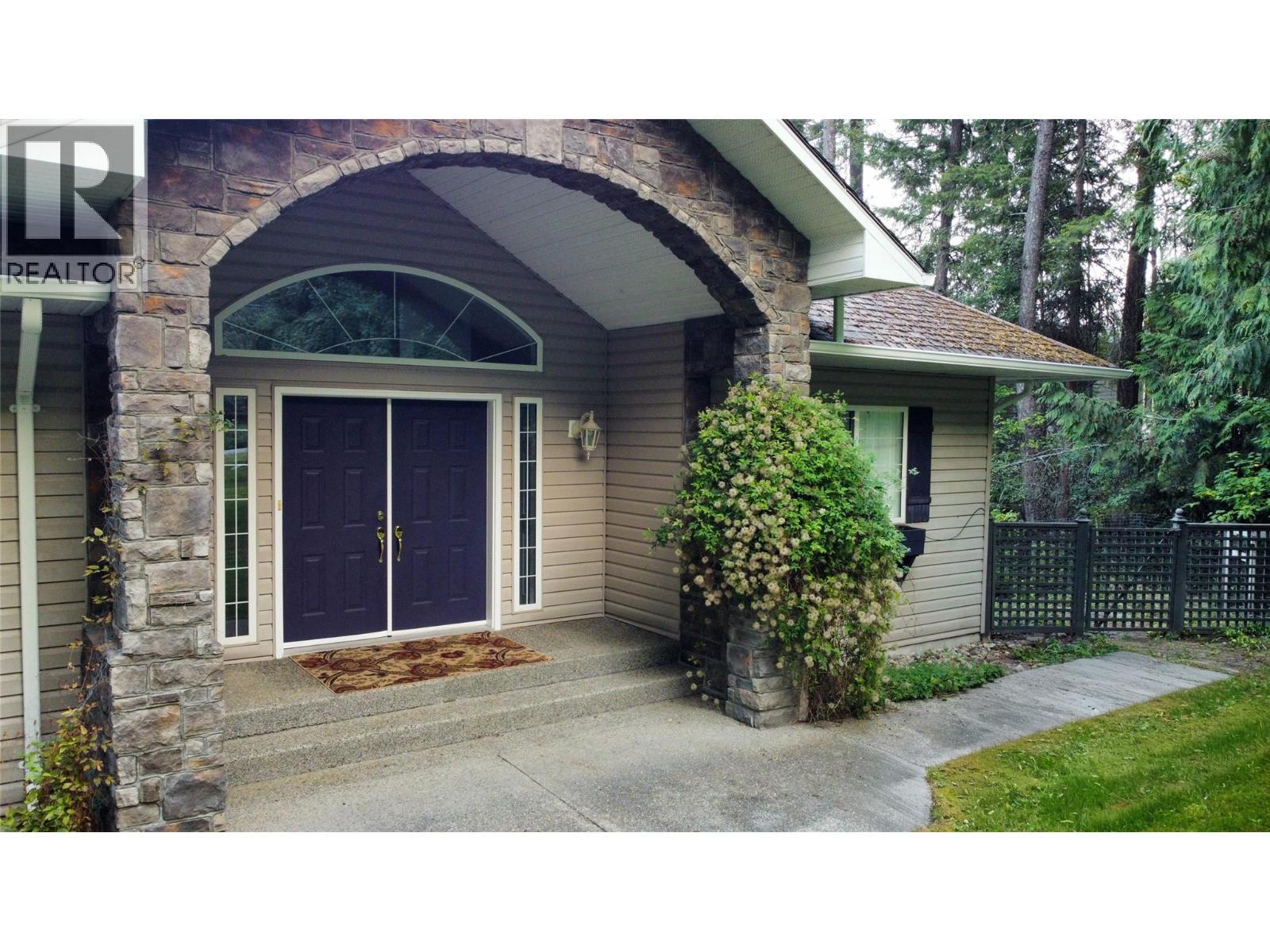 253 Chase Road, Christina Lake, BC - Outdoor