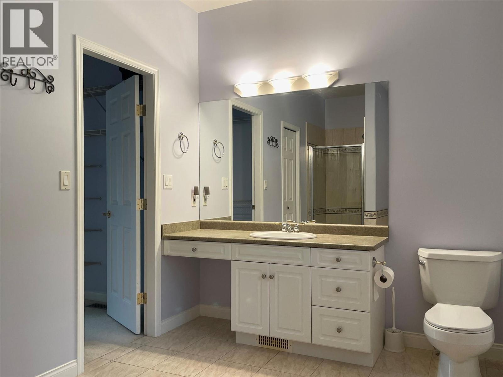 253 Chase Road, Christina Lake, BC - Indoor Photo Showing Bathroom