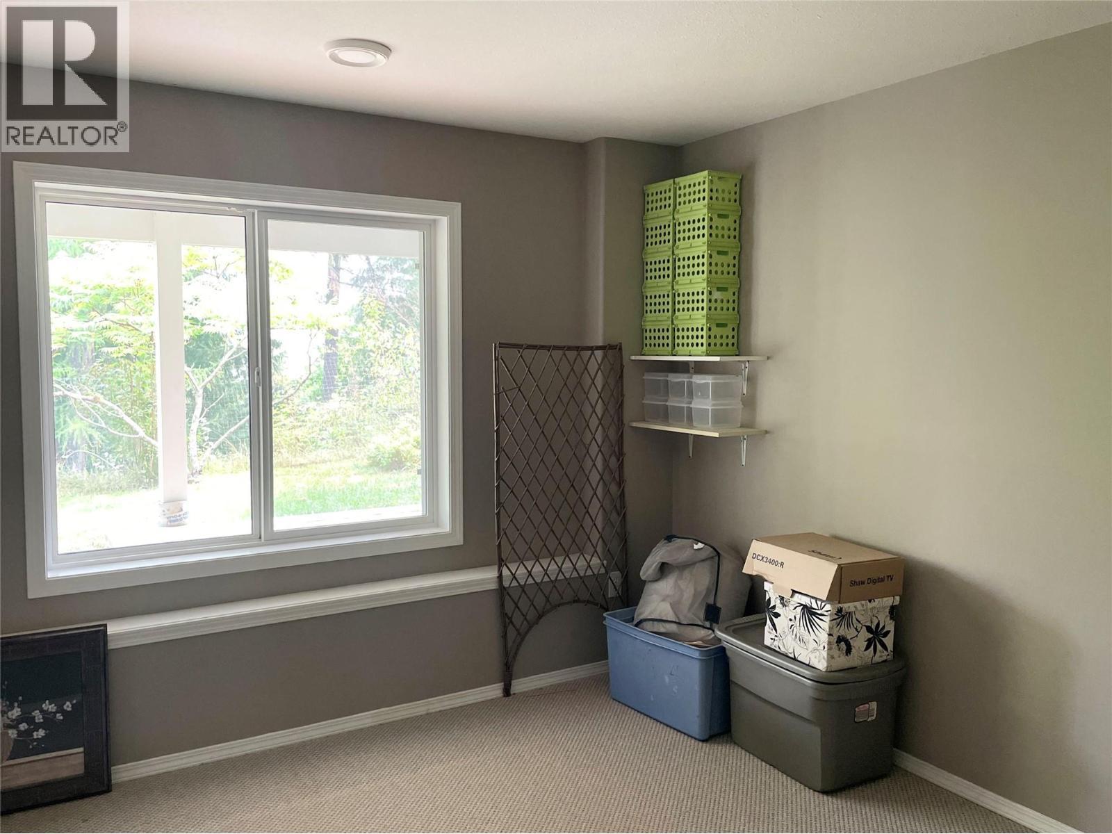 253 Chase Road, Christina Lake, BC - Indoor