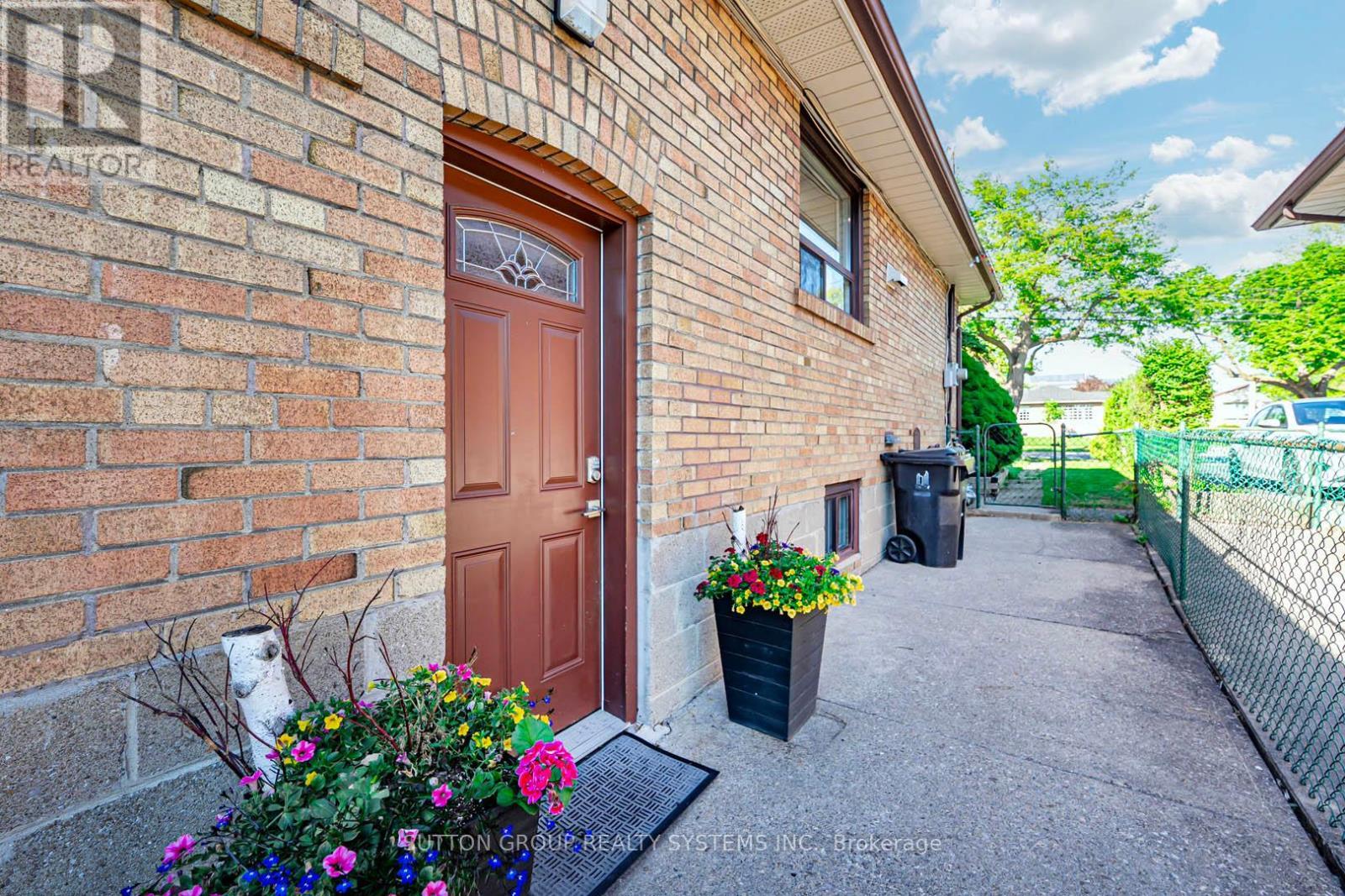 366 Renforth Drive, Toronto, ON - Outdoor With Exterior