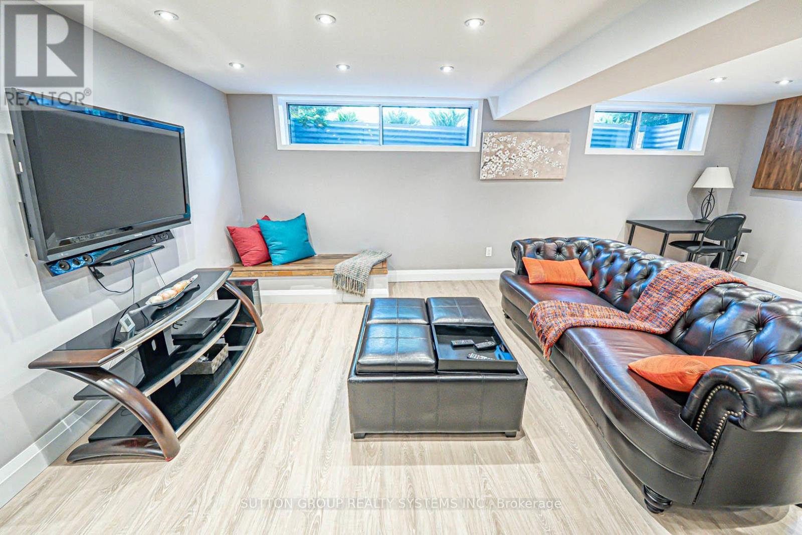 366 Renforth Drive, Toronto, ON - Indoor Photo Showing Basement