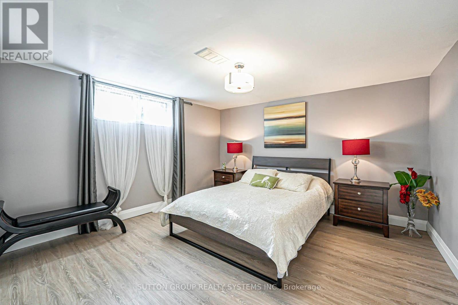 366 Renforth Drive, Toronto, ON - Indoor Photo Showing Bedroom